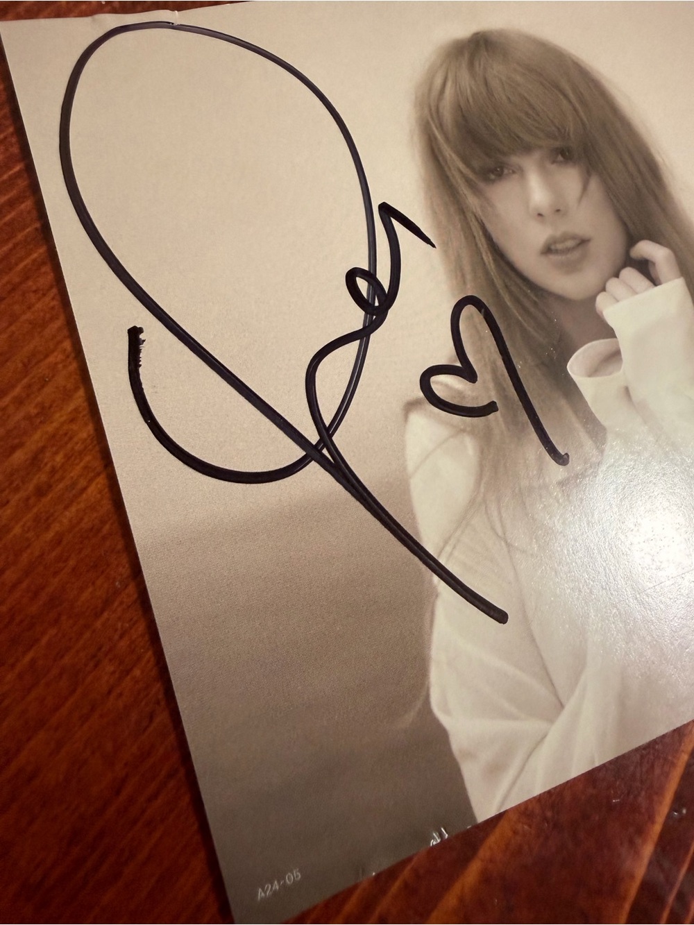 SIGNED Taylor Swift - The Tortured Poets Department CD - with Heart - Picture 2 of 6